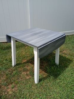 Drop leaf kitchen table