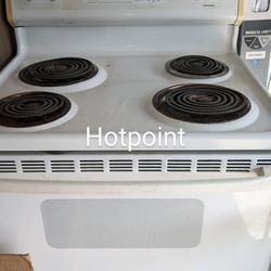 White Electric Hotpoint Range Stove + Oven. Eastside Wheeling