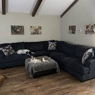 Sectional With (2) Ottomans