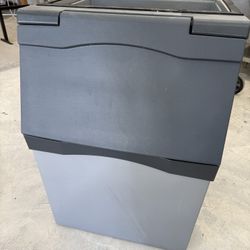 SCOTSMAN ICE BIN 500 LBS