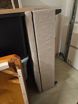 Free gray ottoman