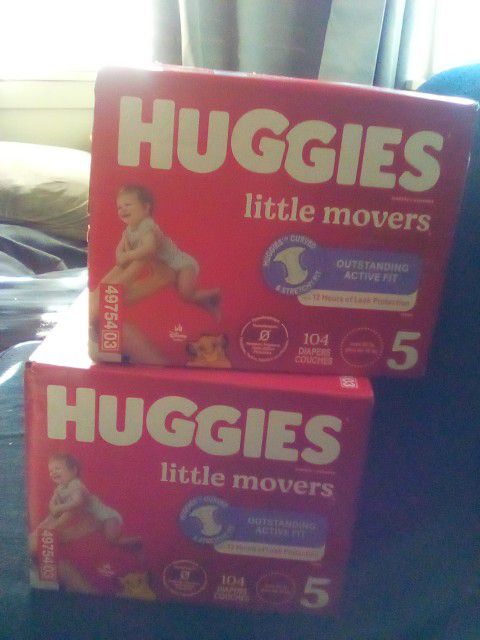 Huggies Little Movers Size 5 Diapers