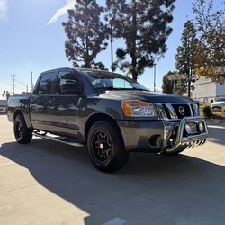 2012 Nissan Titan