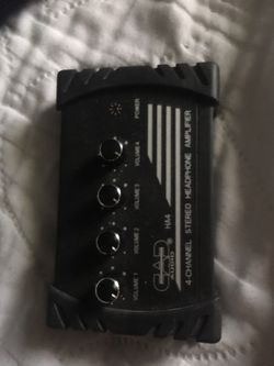 4-Channel Stereo Headphone Amplifier