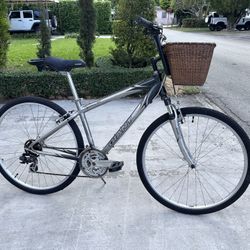 Giant Cypress DX Hybrid Upright Bicycle 700C