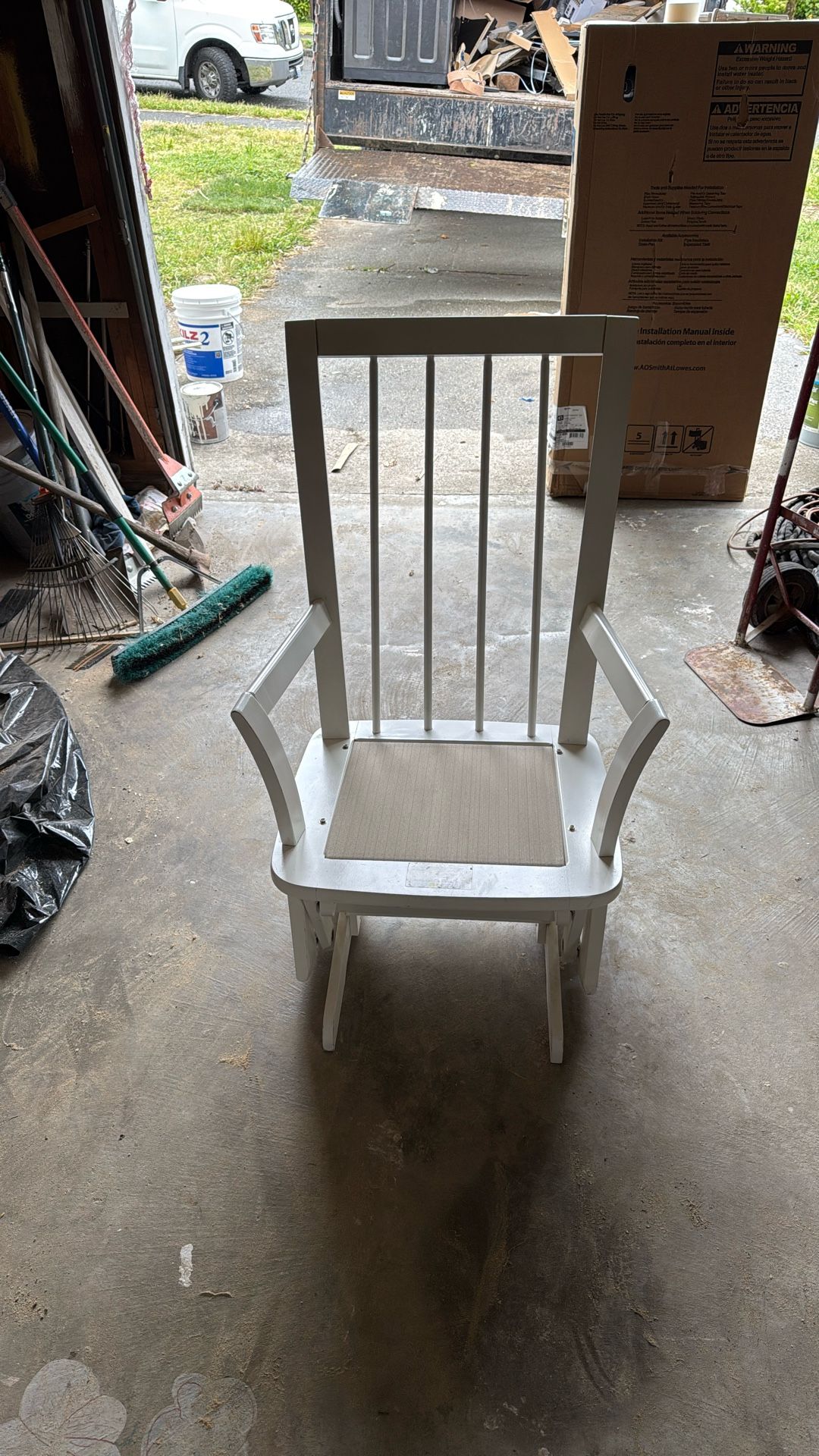 maternity chair