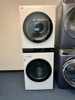LG Electric WashTower Front Load Washer & Dryer Set