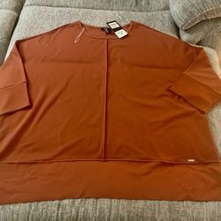 NEW Women’s Plus Size Top