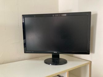BENQ 1080 hdmi 24” monitor