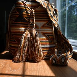 Mochila- Bold Handmade Colombian Wayuu Bag