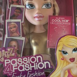 New****BRATZ Passion 4 Fashion  $150.00