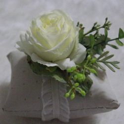 White Floral Scrunchies Ghajra 