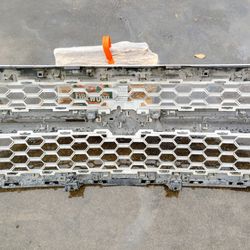 2002 Chevy Silverado Grille
