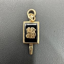 10k Yellow gold and Black Onyx charm for bracelets or necklace 2.5 grams