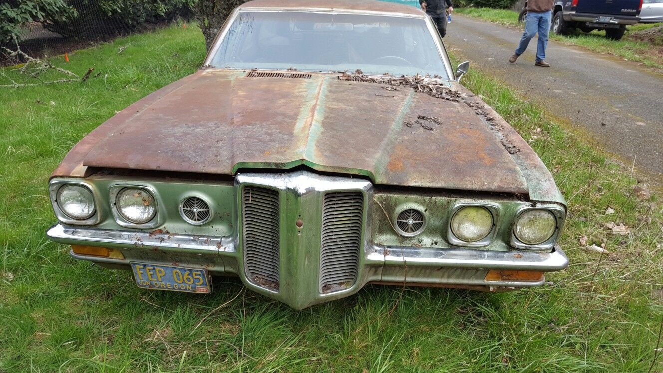 1970 Pontiac Catalina station wagon