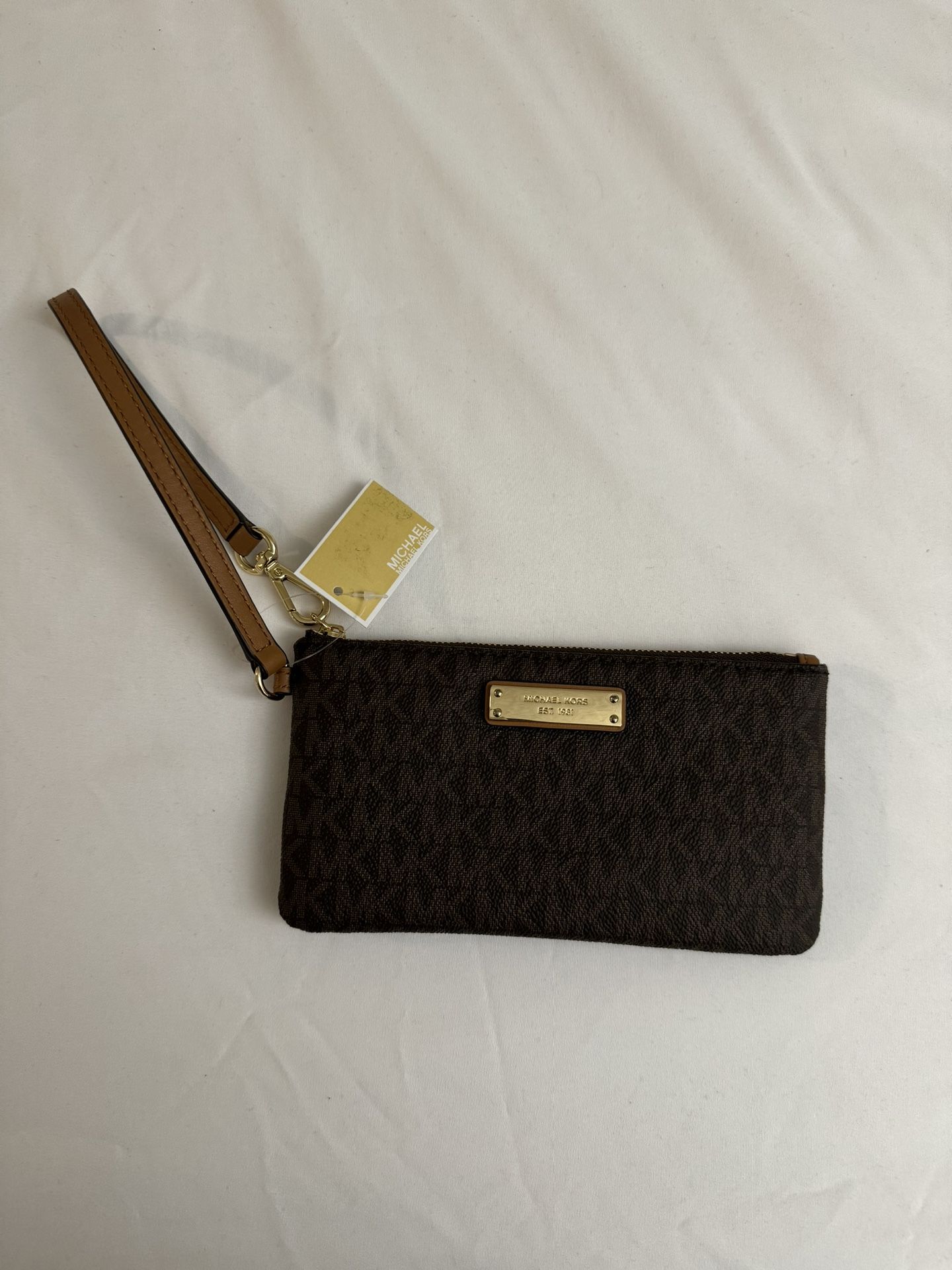 Michael Kors Jet Set Wristlet