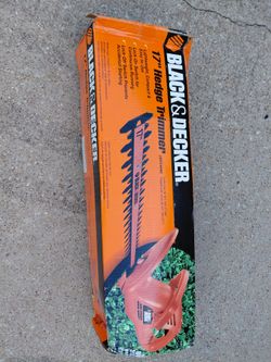 BLACK+DECKER 17 Inch Hedge Trimmer Corded Electric Works Great