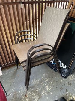 4 lawn chairs and a Lounger