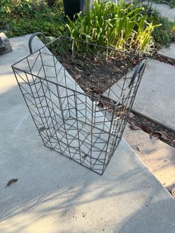 Large Metal Wire Storage Basket with Handles