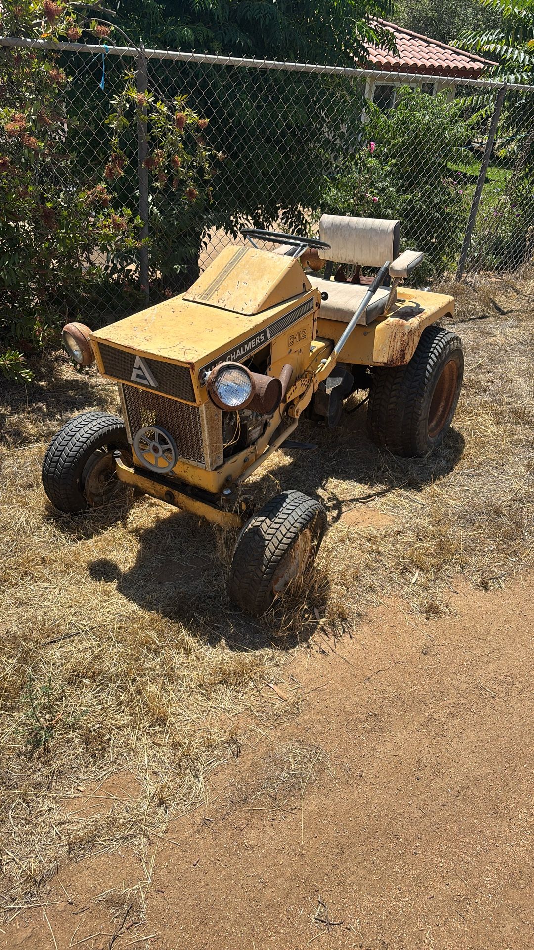 Allis CHALMER tractor