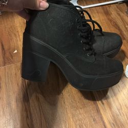 Semi New Women Boots 8 