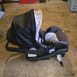 Babytrend Baby Car Seat
