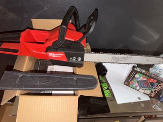 Milwaukee M18 FUEL 16" Chainsaw