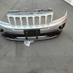 2011-2017 Jeep Compass Complete Front Bumper With All The Accessories OEM.