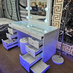 ALL WHITE VANITY SET W/ Stool / Mirror 😍😍😍😍😍