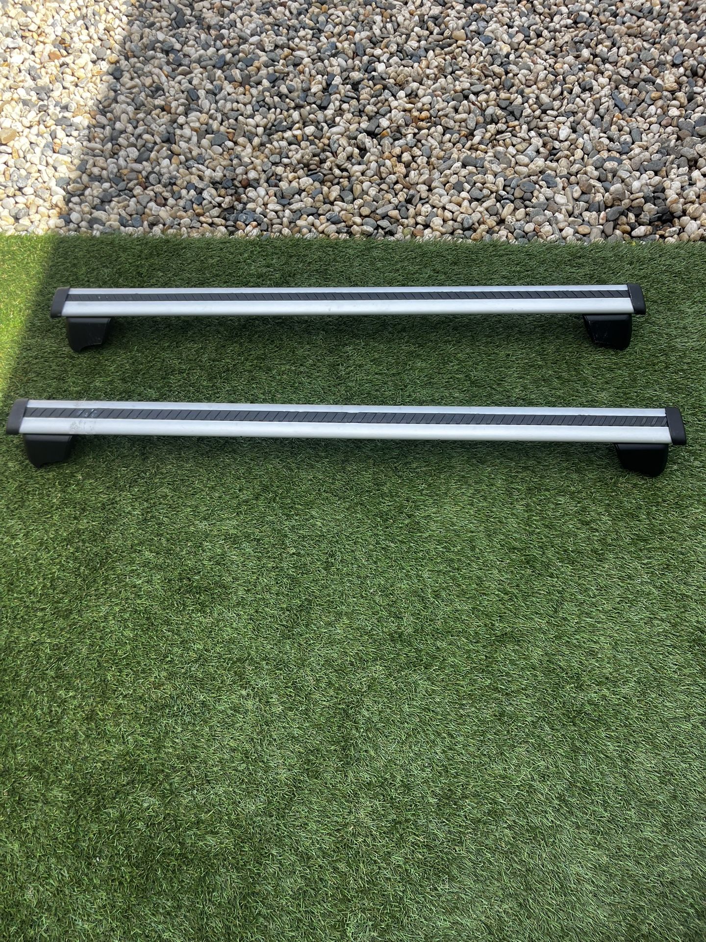 Roof Rack Crossbars For Audis.