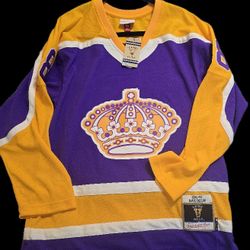 Mitchell & Ness
Men's Dave Taylor  Size M.