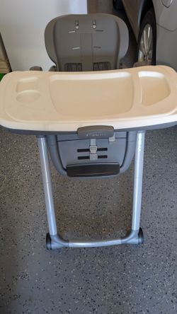 Graco Baby High Chair & PlayStation