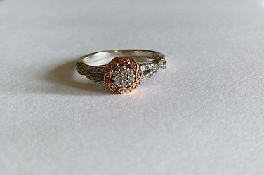 0.14 ct diamond, 10 Kt gold FD Engagement Ring