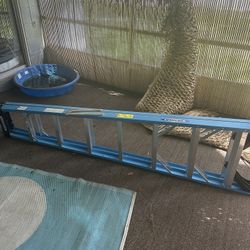 8ft Ladder - Fiberglass 