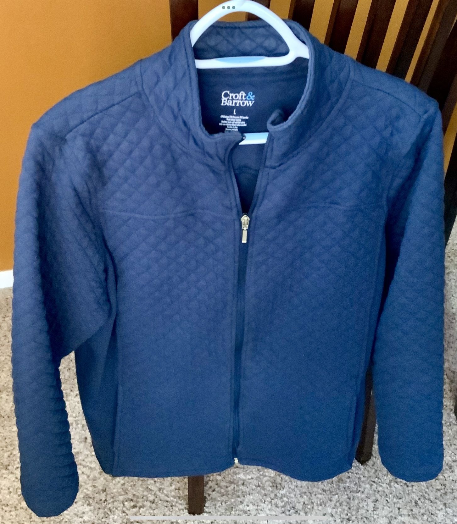 CROFT AND BARROW WOMEN’S ZIPPER SWEATER (LG)
