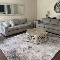 Couches With Accessories 