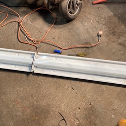 8’ Fluorescent T8 Shop Lights