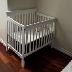 Dream On Me Aden 4-in-1 Convertible Mini Crib In White & 5” Mattress