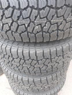 4new tires 285 70 17 Falken at3$640