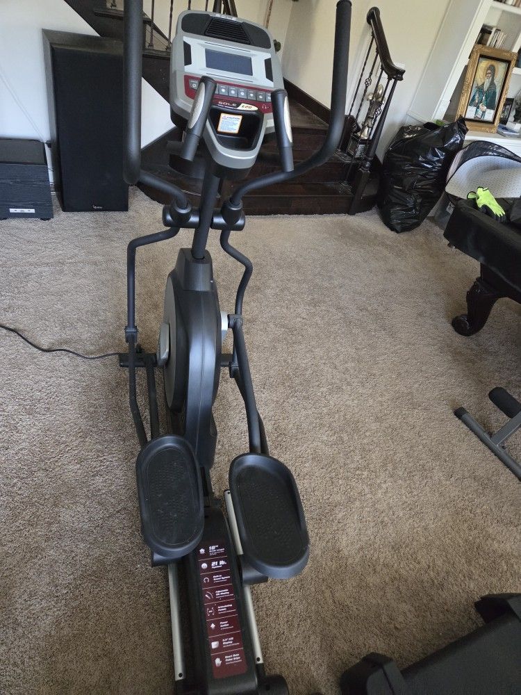Sole e20 Elliptical Exercise