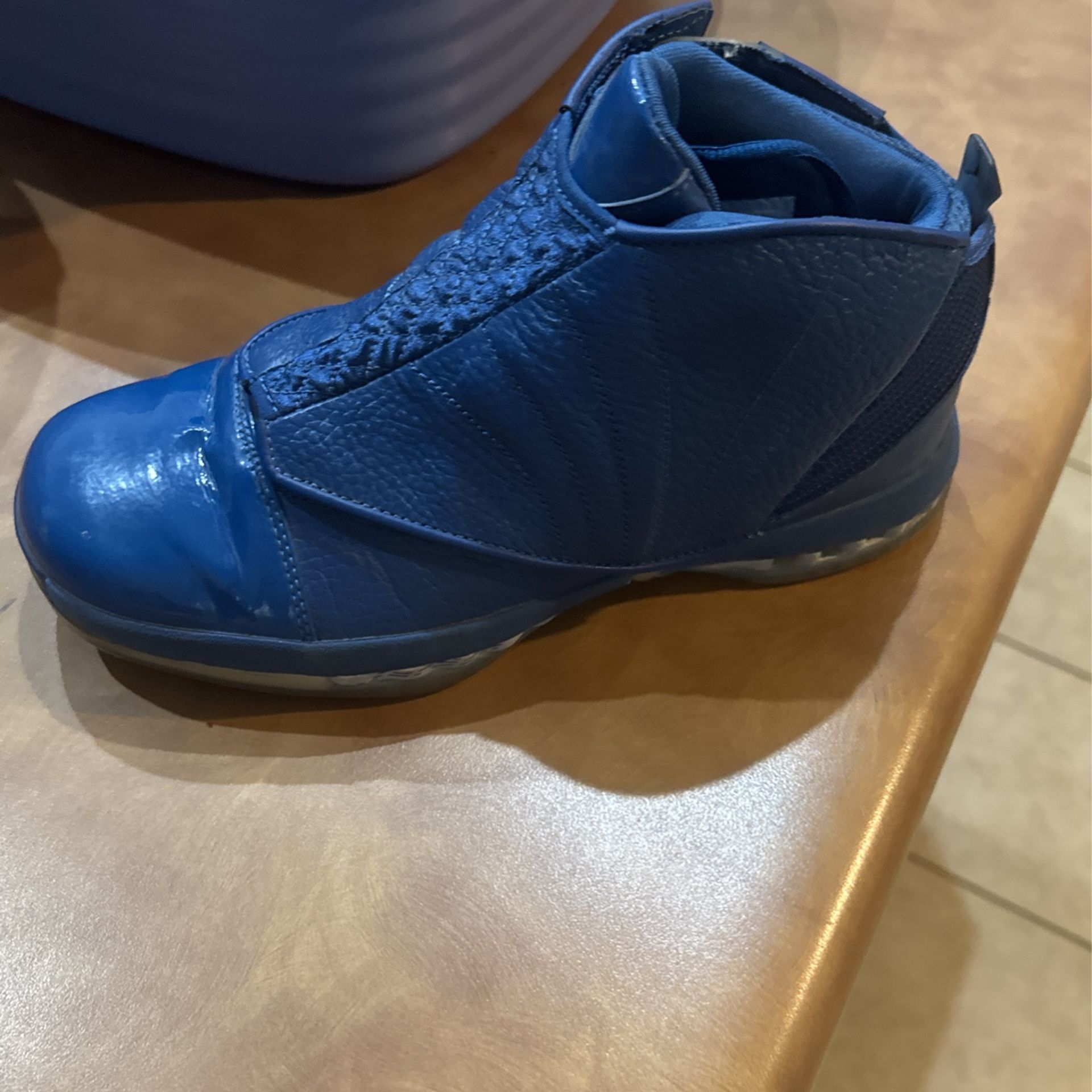 Air Jordan 16 Retro Trophy Rooms