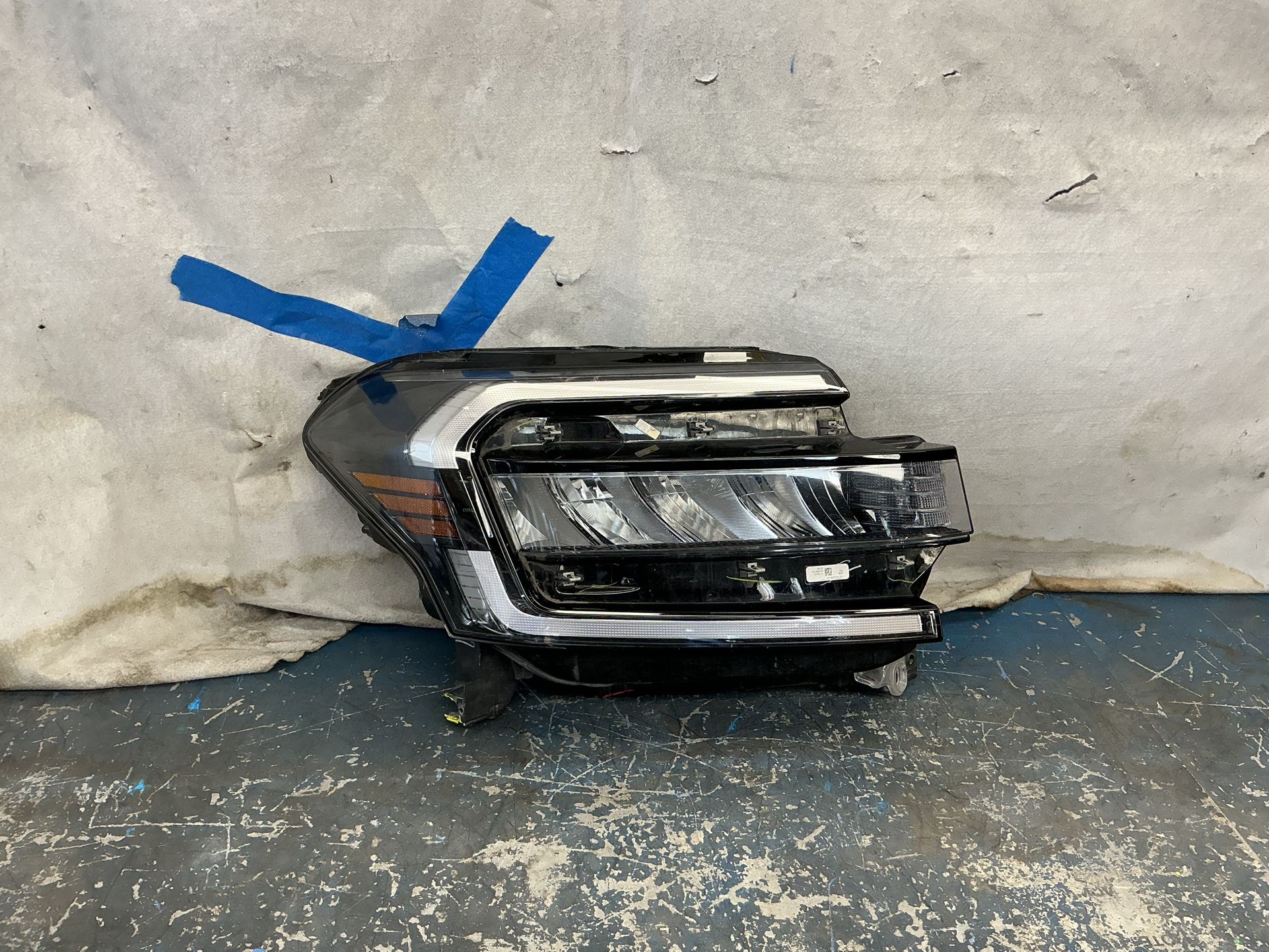Headlight Expedition 2022 2023 2024 OEM