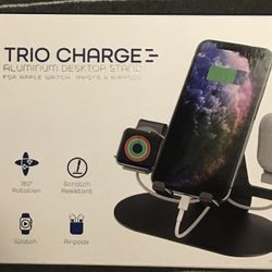 3 In 1 APPLE Charging Station