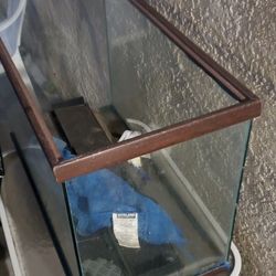 Fish Tank 25 Gallon 