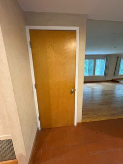 Maple Flush interior doors - Set of 5 (four 32”, one 36”)