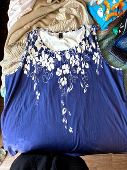 Sleeveless shirt