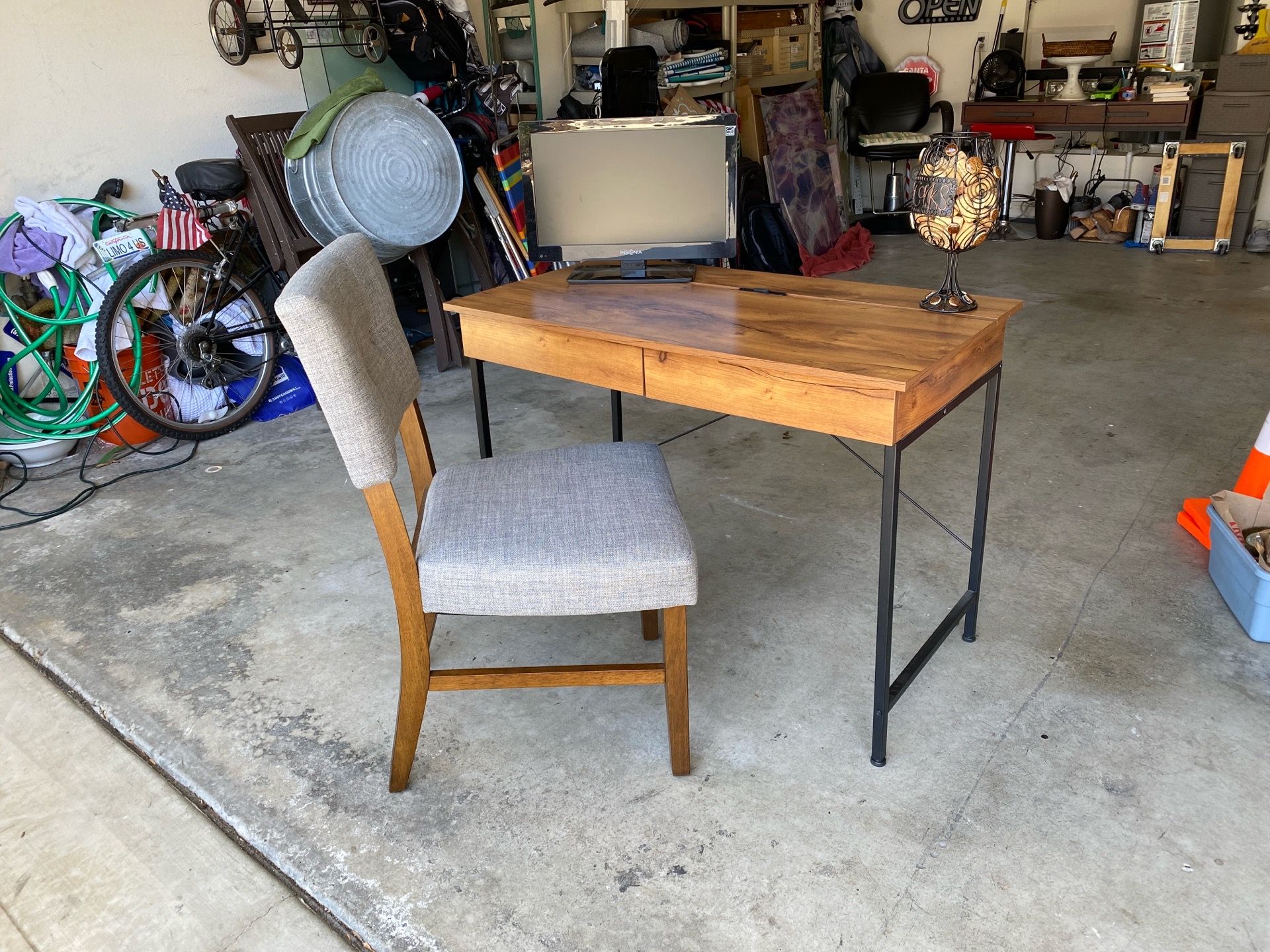 Desk and Chair Modern Style Office Home Furniture