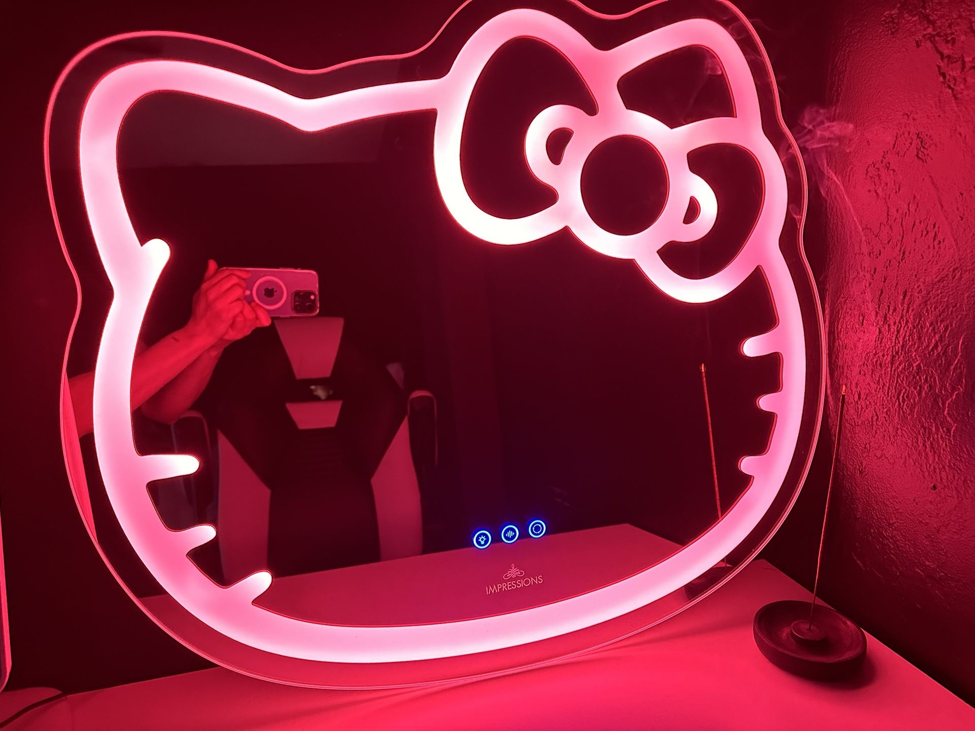Hello Kitty LED mirror