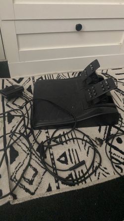 Logitech Steering Wheel and foot pedals - for gaming