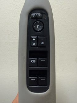Honda Hrv 2018 Arm Rest w/ Window switches